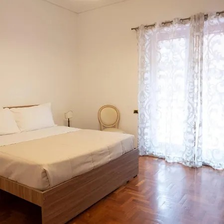 La Terrazza Parco Lauro Apartment