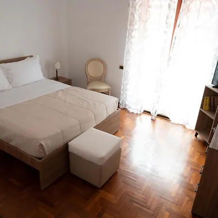 La Terrazza Parco Lauro 아파트 *