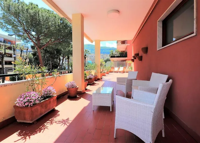 公寓 La Terrazza Parco Lauro